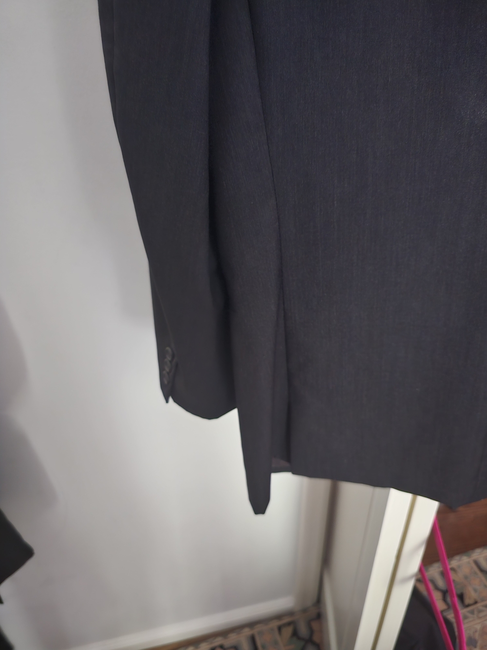 V2 By VERSACE Classic Black Men's Single-Breast Blazer - Picture 5 of 10